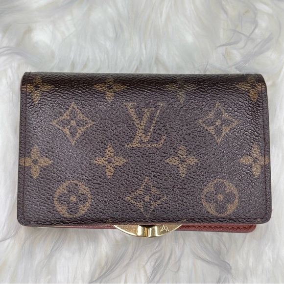 Louis Vuitton Kiss Lock Wallet - Picture 4 of 14